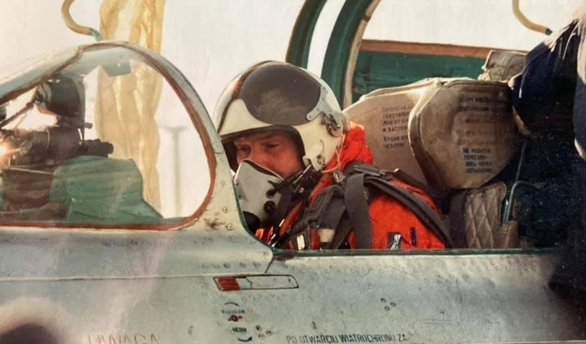 Malbork, znany przede wszystkim z majestatycznego zamku krzyżackiego, od dziesięcioleci żyje również rytmami pulsującego w jego sercu lotnictwa. „Malbork bez samolotów to tak, jakby Gdyni zabrać port” – mówi RMF FM ppłk. pil. Zbigniew Stradał, prezes Malborskiego Stowarzyszenia Pilotów Wojskowych. Dziś na lotnisku 22. Bazy Lotnictwa Taktycznego w Malborku odbędzie się inauguracja misji Air Policing, która ma na celu nadzór nad przestrzenią powietrzną wschodniej flanki NATO. Do Polski przybyły samoloty Eurofighter Typhoon z Wielkiej Brytanii oraz JAS-39 Gripen ze Szwecji. 