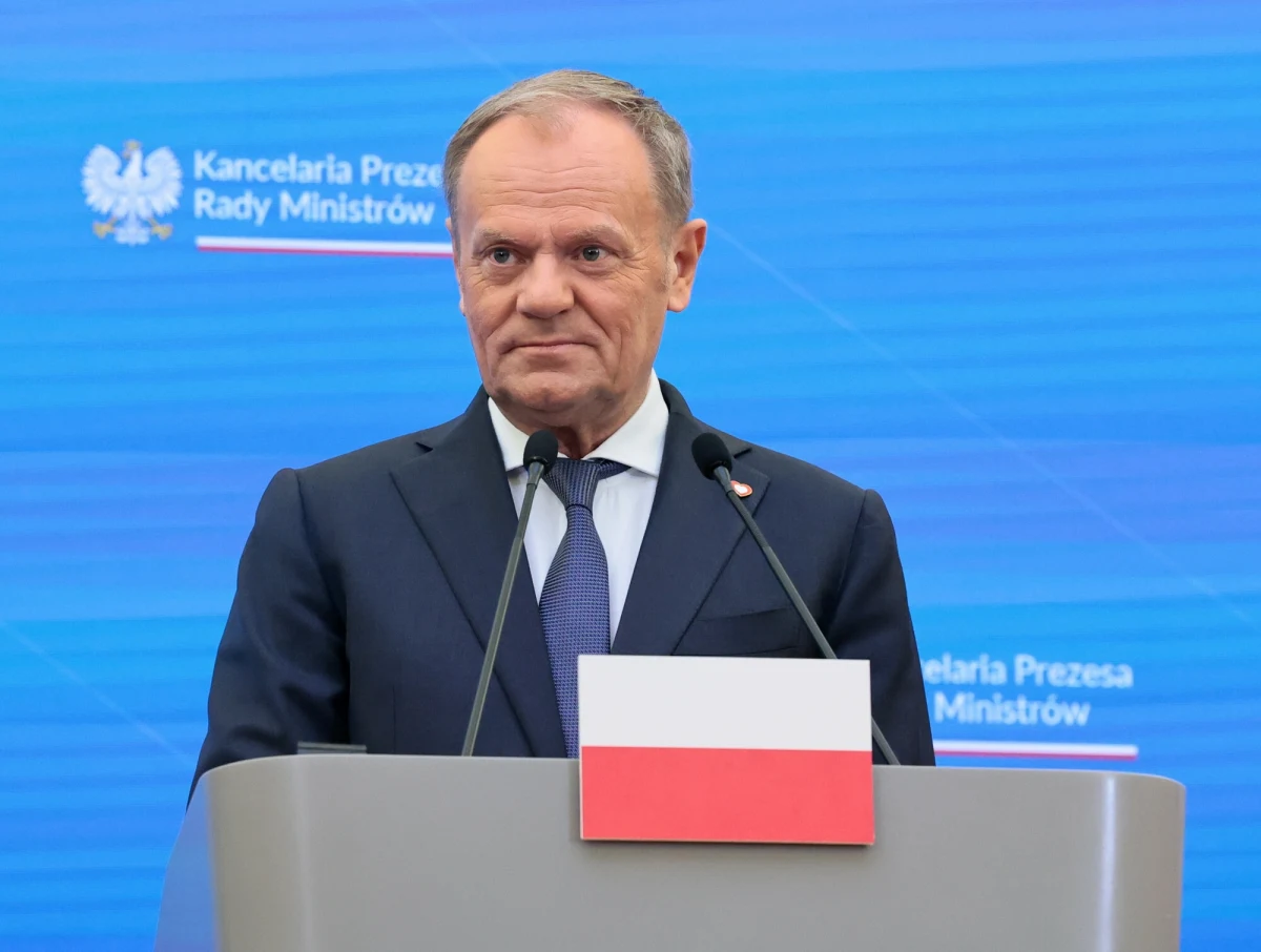 "Uwaga! Zmiana! Wielki Marsz Patriotów odbędzie się 25 maja, przed 2. turą wyborów, zgodnie z trafną rekomendacją prezydenta Rafała Trzaskowskiego (...)" - napisał na platformie X premier Donald Tusk we wtorkowe południe.