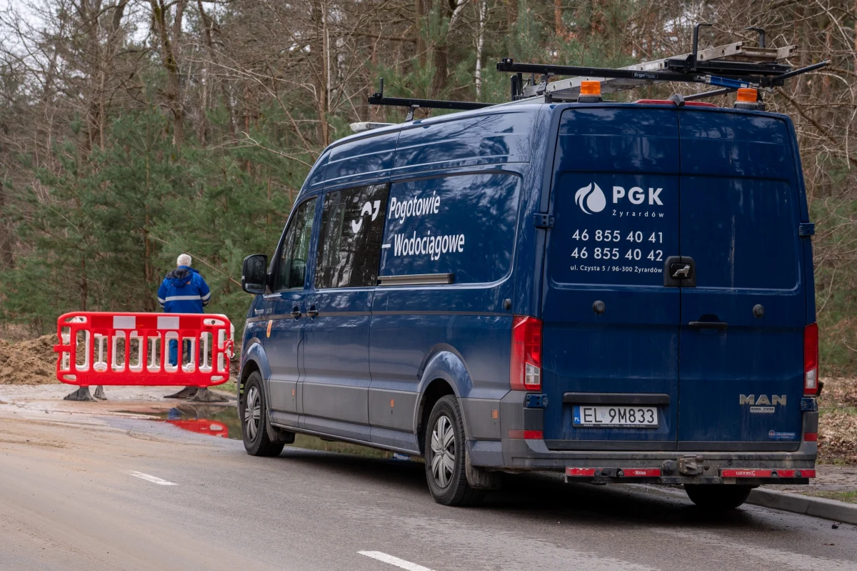 W Żyrardowie na Mazowszu doszło do awarii głównej magistrali wodociągowej. Przedsiębiorstwo Gospodarki Komunalnej PGK "Żyrardów" informuje, że po chwilowej przerwie o poranku woda ponownie pojawiła się w kranach dzięki przełączeniu na magistralę zapasową. 