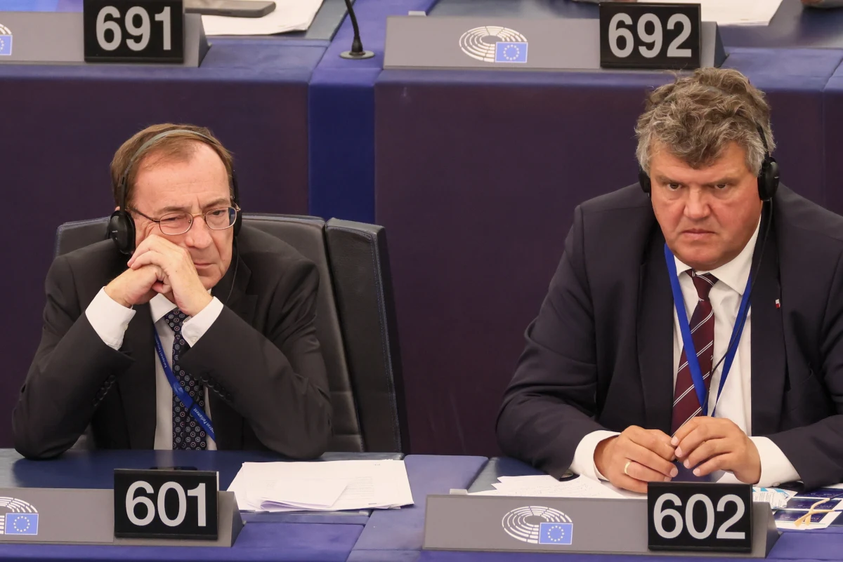 Parlament Europejski uchylił immunitety europosłom PiS-u Mariuszowi Kamińskiemu i Maciejowi Wąsikowi - poinformowała brukselska korespondentka RMF FM Katarzyna Szymańska-Borginon.