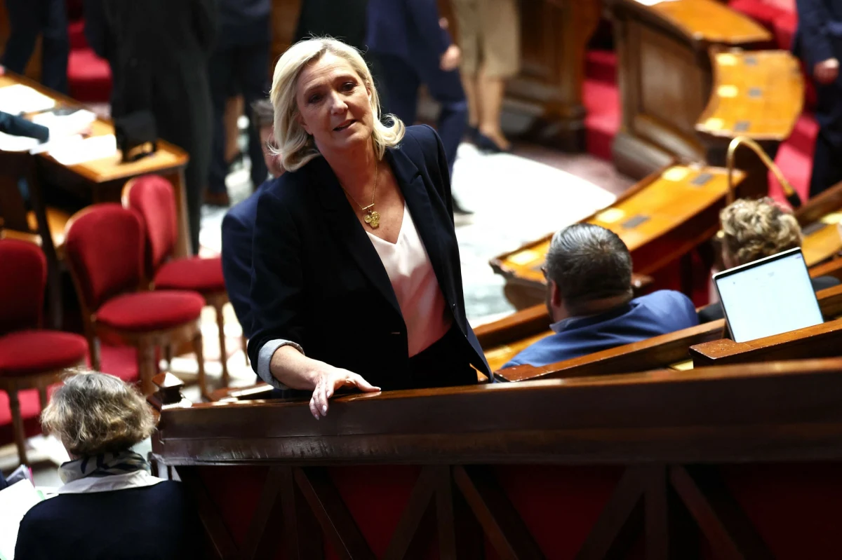 Liderka francuskiej skrajnej prawicy Marine Le Pen złożyła we wtorek apelację od wyroku, który nałożył na nią pięcioletni zakaz ubiegania się o funkcje publiczne. Możliwość rozpatrzenia apelacji przed wyborami prezydenckimi w 2027 roku, w których Francuzka chce startować, uważa się za technicznie możliwą, lecz trudną.