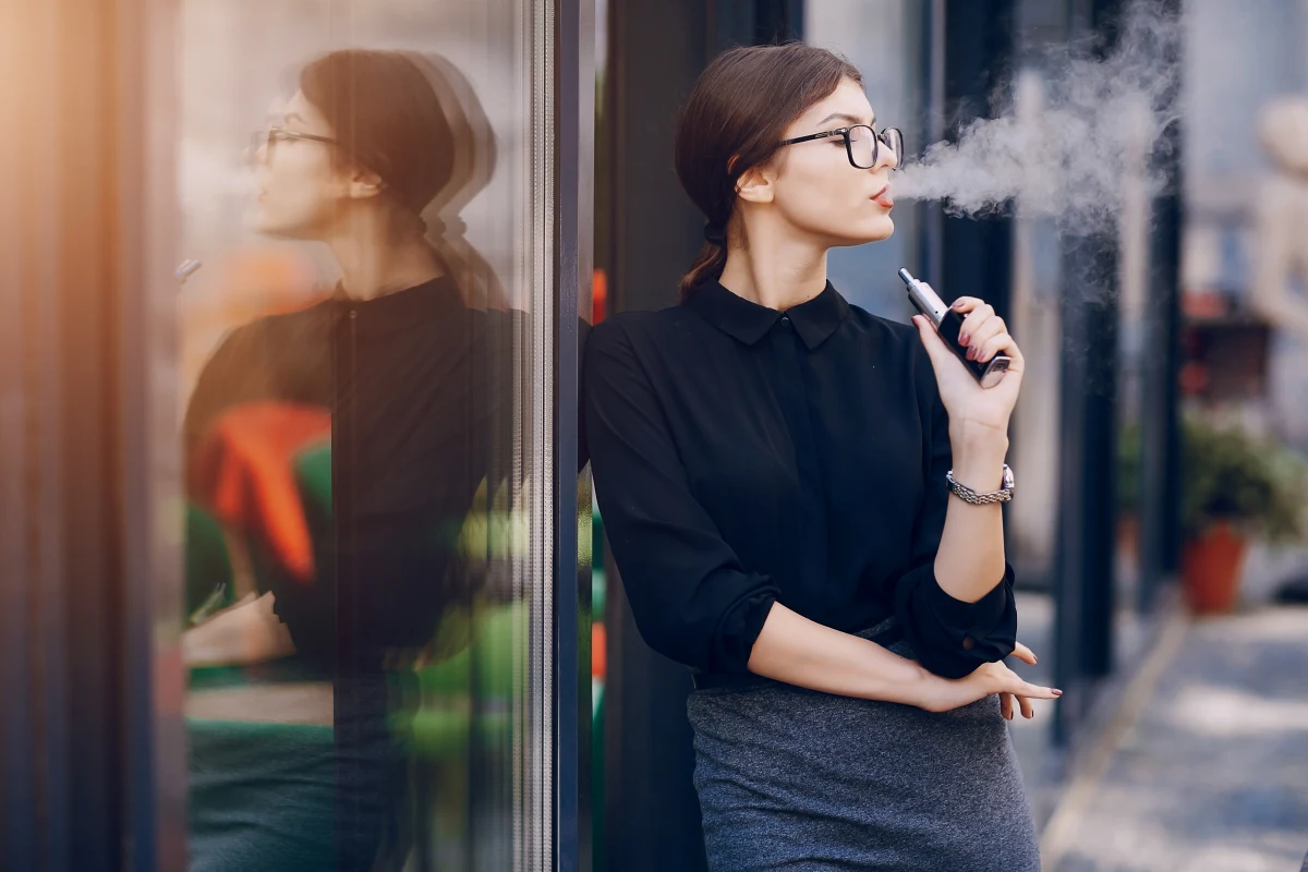 Prezydent Andrzej Duda podpisał ustawę o ochronie zdrowia przed następstwami używania tytoniu i wyrobów tytoniowych. Chodzi o przyjętą w lutym przez Sejm nowelizację, która zakłada zakaz sprzedaży podgrzewanych wyrobów tytoniowych z charakterystycznym aromatem.