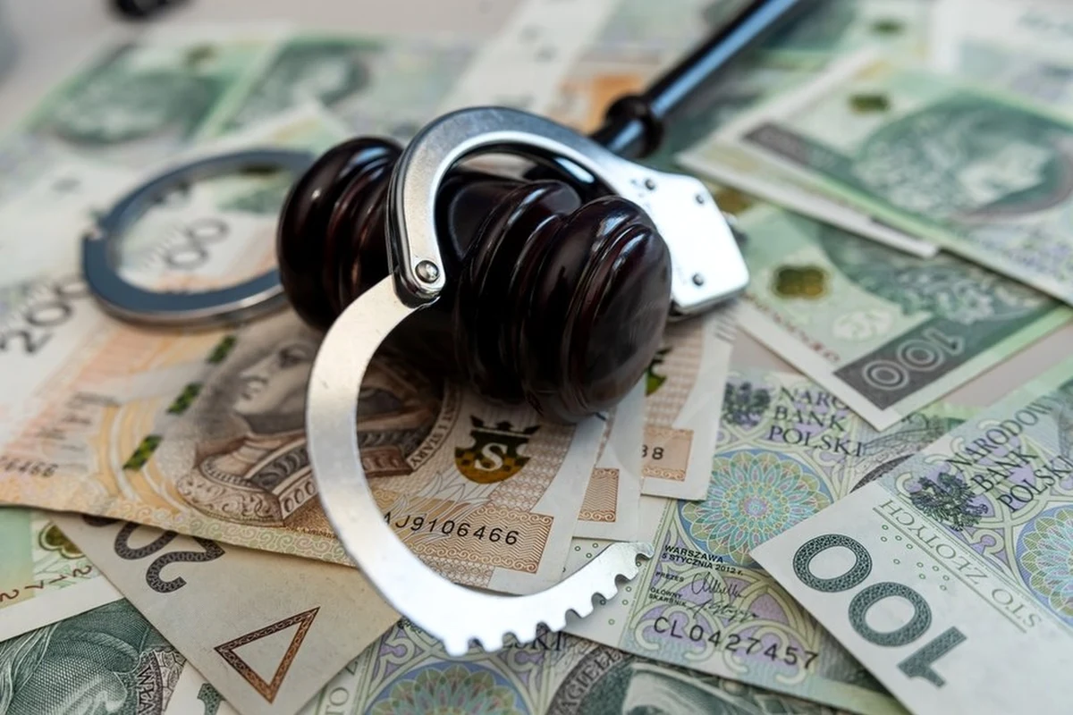 Prokuratura uchyliła tymczasowy areszt wobec byłej dyrektor Biura Prezesa Rady Ministrów Anny W. Na tę decyzję wpływ miała opinia biegłego, z której wynika, że izolacja matki może pogłębić chorobę dziecka. Anna W., jak informuje reporter RMF FM Krzysztof Zasada, wychodzi z aresztu pod pewnymi warunkami. Zastosowano wobec niej m.in. kaucję w wysokości 400 tysięcy złotych.