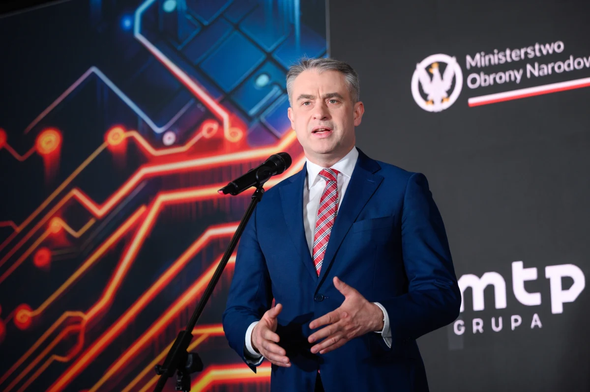 Środowy cyberatak na biura parlamentarzystów i członków PO przeprowadziły grupy z Federacji Rosyjskiej i Białorusi - ujawnił w czwartek w Bydgoszczy wicepremier, minister cyfryzacji Krzysztof Gawkowski. Podkreślił, że atak miał charakter zorganizowany i zaplanowany. Dodał, że służby państwowe traktują ten atak niezwykle poważnie.