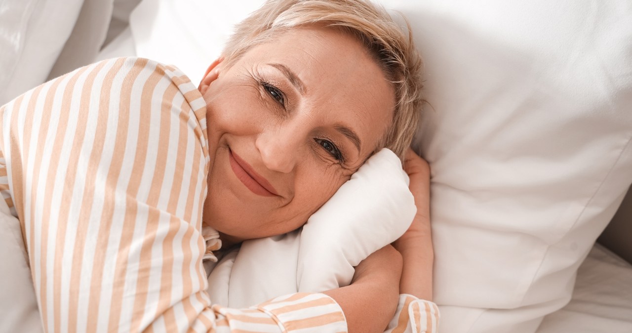 Nowy trend dotyczący snu. Wydaje się korzystny, może być szkodliwy