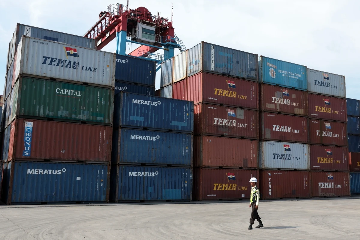 "Z jednej strony jest to narzędzie, którym Trump się posługuje i będzie się posługiwać (…). Z drugiej strony jest to element pewnej doktryny politycznej" – powiedział na antenie Radia RMF24 prof. Michał Urbańczyk, amerykanista z Uniwersytetu im. Adama Mickiewicza w Poznaniu, prezes Fundacji Harlana. Gość Piotra Salaka w ten sposób skomentował wprowadzone przez prezydenta USA cła na produkty importowane. Wyjaśnił również jakie cele chce osiągnąć tym samym amerykańska administracja.