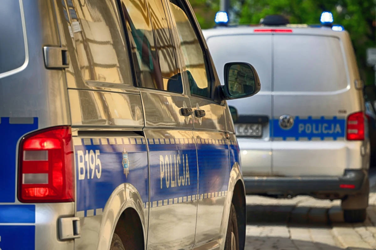 Poznańska policja zatrzymała dwie osoby w związku ze śmiercią 30-letniego mężczyzny. Wczoraj wieczorem został on raniony nożem. Zmarł w szpitalu.