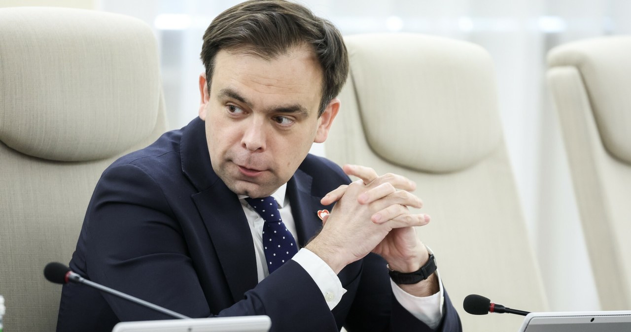 Minister finansów o cłach Trumpa. "Ucierpią wszyscy, ale najmocniej USA"