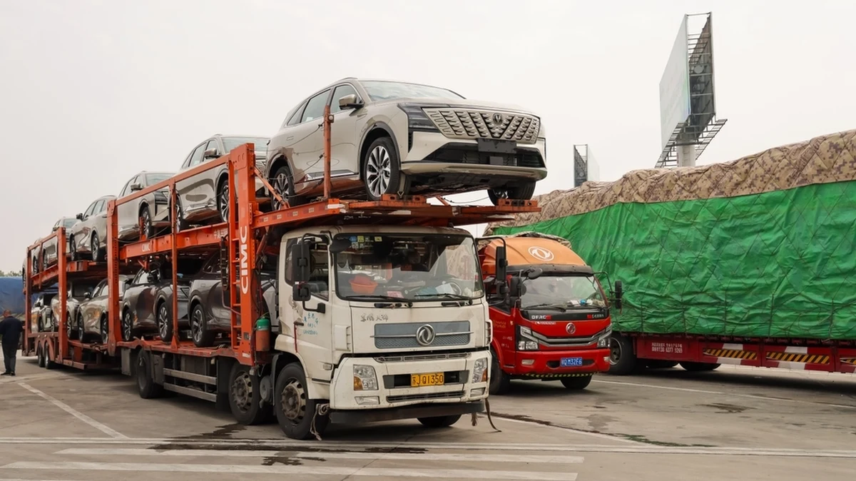 Będą dalsze rozmowy między Unią Europejską i Chinami w sprawie jak najszybszego rozwiązania kwestii europejskich ceł na chińskie samochody elektryczne. Minister handlu ChRL Wang Wentao i unijny komisarz Maroš Šefčovič porozumieli się w sprawie "nawiązania regularnej komunikacji na szczeblu ministerialnym i wzmocnienia wymiany w głównych kwestiach gospodarczych i handlowych między Chinami a Unią Europejską".