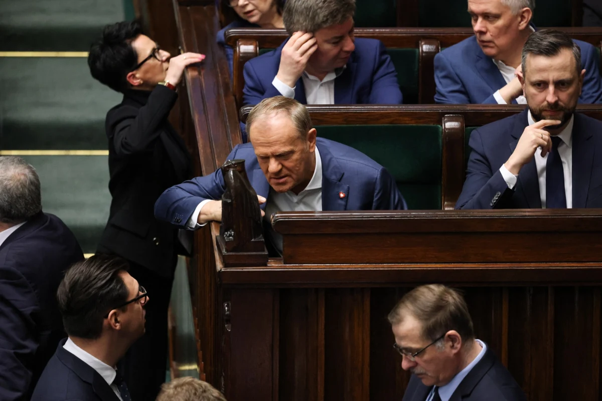 Sejm przyjął ustawę, która obniży składkę zdrowotną dla przedsiębiorców. Zmiany, które mają wejść w życie od początku 2026 roku, obejmą około 2,5 mln osób i będą kosztować budżet państwa 4,6 mld zł. Ustawa wywołała sprzeciw części koalicji rządowej. Teraz trafi pod obrady Senatu.
