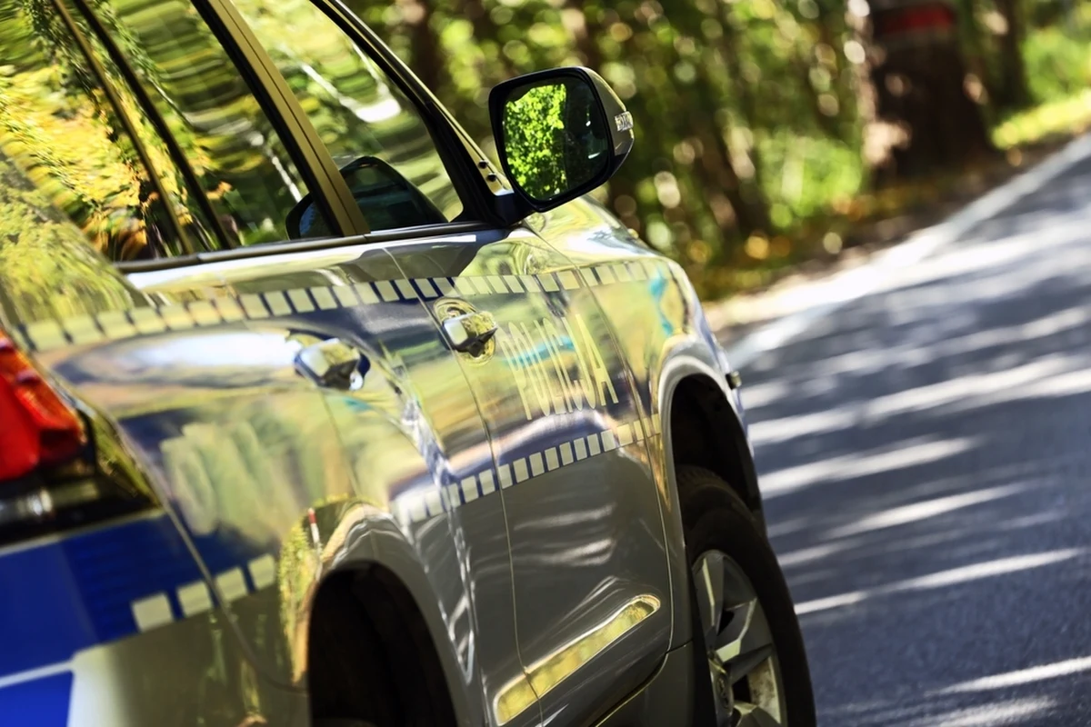 Policja wyjaśnia okoliczności tajemniczego zaginięcia 13-latka w gminie Rogowo (woj. kujawsko-pomorskie). Jak dowiedział się reporter RMF FM, chłopiec odnalazł się po niespełna trzech godzinach w jednej z okolicznych miejscowości. Był tylko w bieliźnie. 