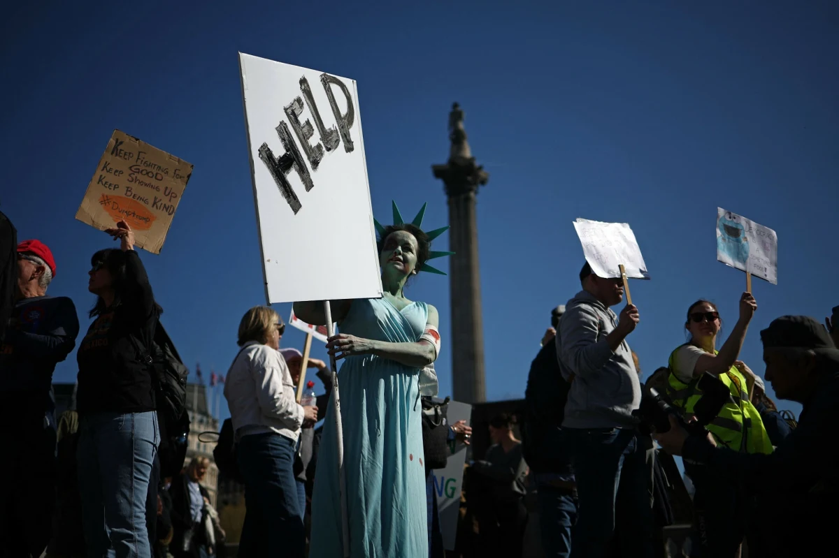 W ciągu dwóch dni od ogłoszenia przez Donalda Trumpa ceł na "cały świat", pięciuset najbogatszych ludzi świata straciło ponad pół biliona dolarów. Najwięcej stracił najbliższy współpracownik prezydenta - Elon Musk.