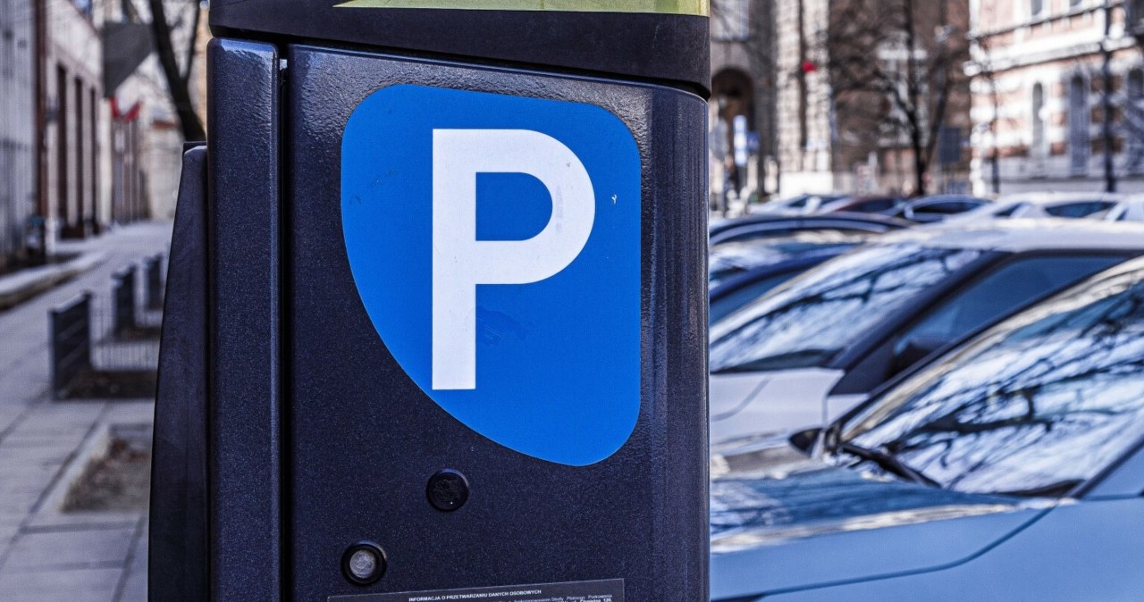 Do 22 zł za godzinę parkowania. Kolejne miasta wprowadzają opłaty w weekendy