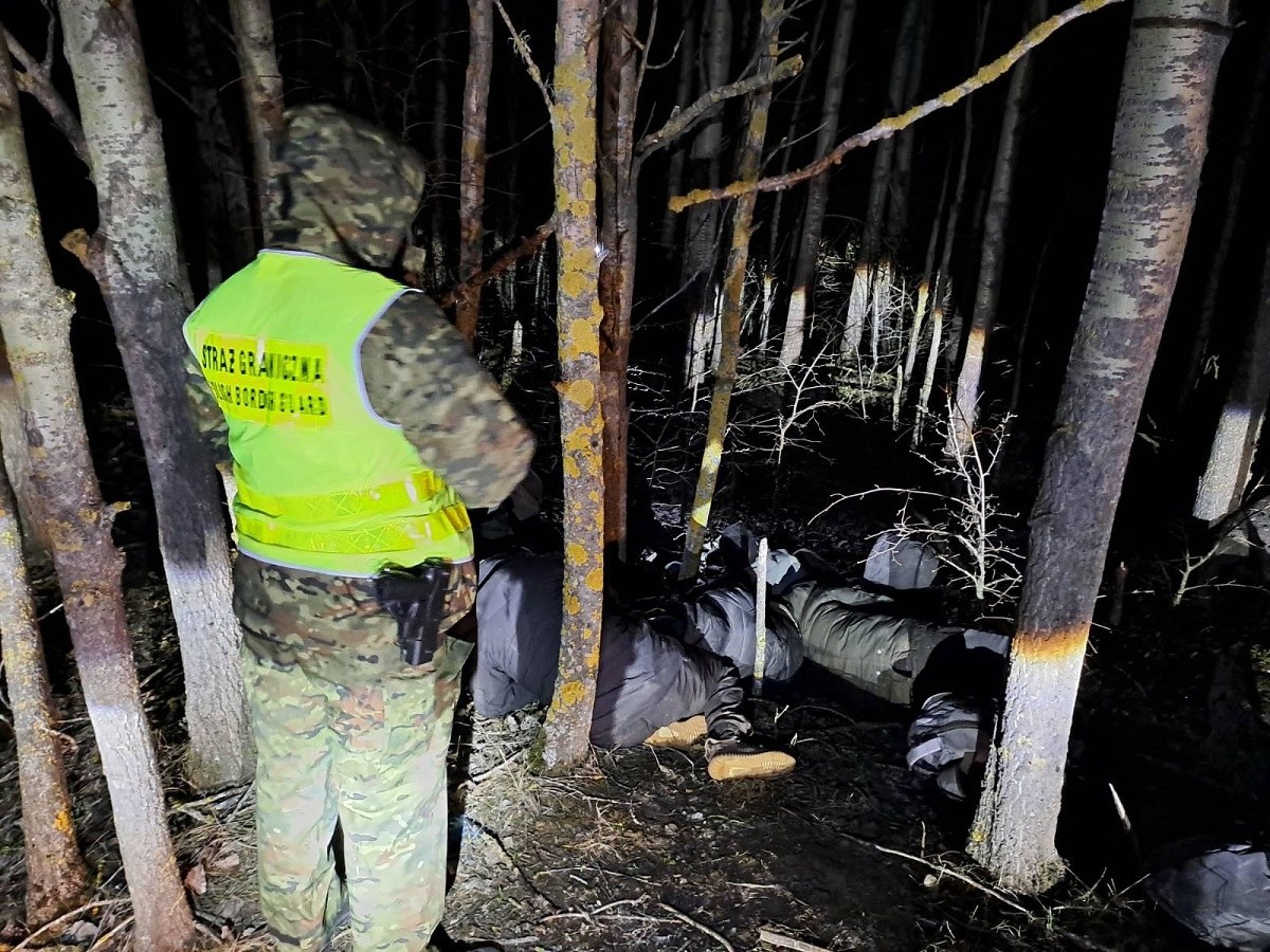 Specjalna skrytka w mercedesie. Grek przewoził nielegalnych migrantów