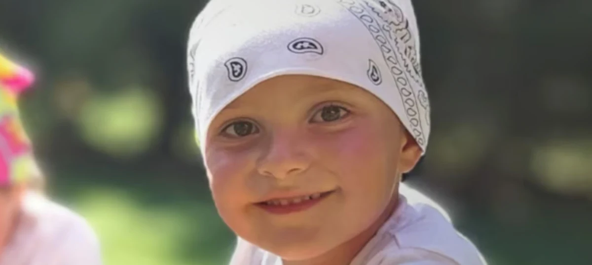 Mieszko Morawiec z Małopolski ma 5 lat i potrzebuje waszej pomocy. Chłopiec cierpi na wolnoprzepływową nieresekcyjną malformację naczyniową oczodołu lewego. To bardzo rzadkie i bardzo groźne schorzenie, które może doprowadzić dziecko do utraty wzroku. Rodzina zbiera środki na operację, którą mogą przeprowadzić specjaliści z Niemiec. Czasu jest jednak mało.