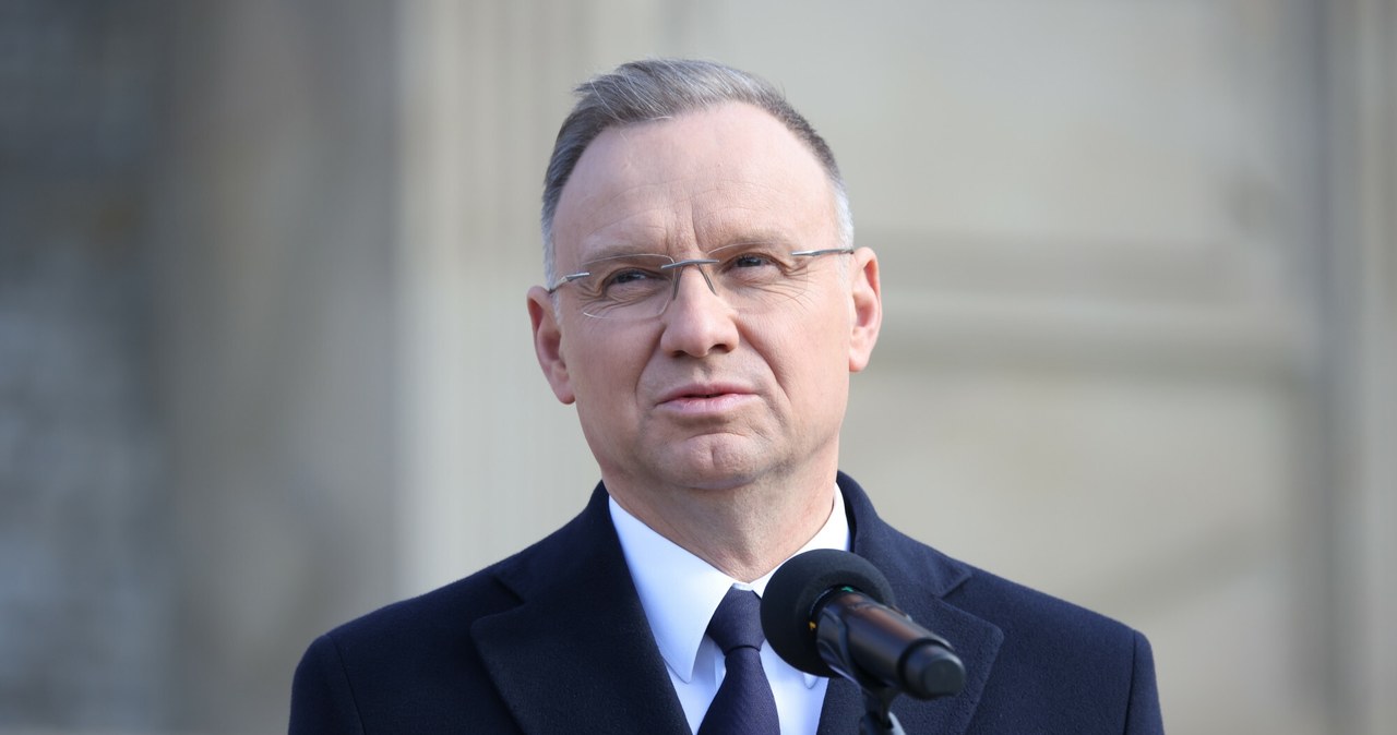 Президент почтил память президентской четы. «Боль не проходит»