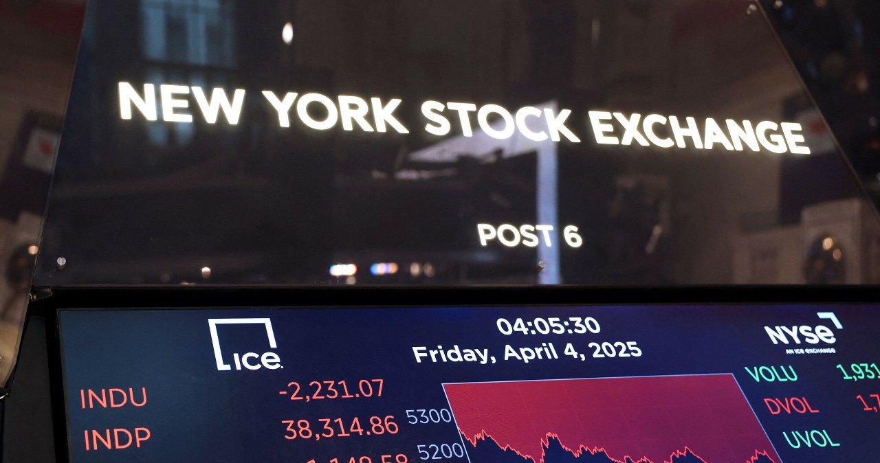 Polityka miesza na giełdach. W tle złoty rekord i dolarowy zjazd