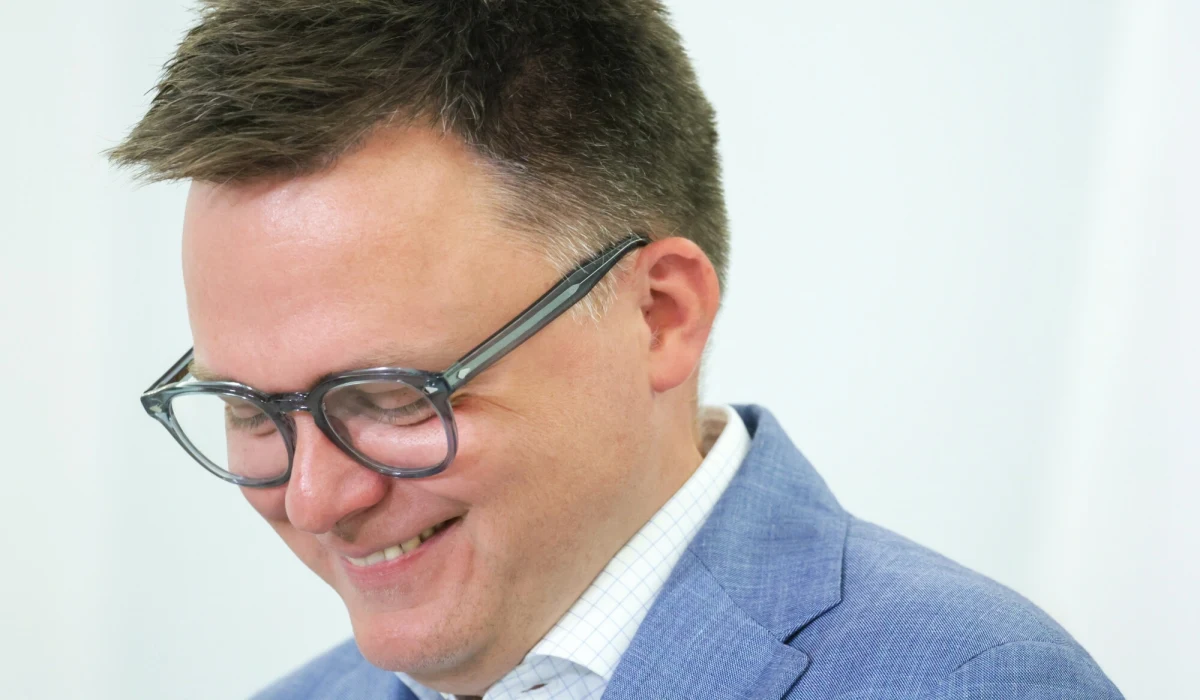 Nie może być tak, że przedstawiciel partii rządzącej wybiera sobie kogoś na "solówkę" - skomentował zamieszanie dotyczące ewentualnej debaty prezydenckiej w Końskich Szymon Hołownia. Szef sztabu kandydata na prezydenta Polski 2050 i PSL Jacek Cichocki zwrócił się do prezesa TVP Tomasza Syguta, by w planowanej na 11 kwietnia debacie udział wzięli wszyscy zarejestrowani kandydaci.