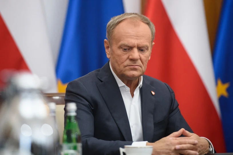 Cios dla Tuska w najnowszym sondażu. Aż 6 punktów straty w miesiąc