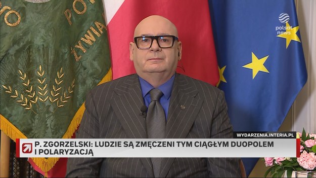 - Jest mu obcy lęk w takich sprawach. Wiem, że jest człowiekiem odważnym i być może w porozumieniu ze swoimi sztabowcami dojdzie do wniosku, że nie da się wyeliminować z kampanii i tej debaty - przekonywał Piotr Zgorzelski pytany o to, czy Szymon Hołownia pojawi się w Końskich w czasie planowanej debaty między Rafałem Trzaskowskim a Karolem Nawrockim. - Gdyby mnie zapytał, czy ma jechać do Końskich, to bym powiedział: tak Szymon, jedź, bo jesteś równoprawnym kandydatem - podkreślił wicemarszałek Sejmu.