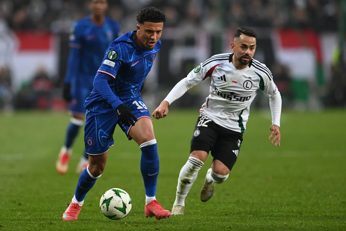 Legia Warszawa nie sprostała na własnym boisku wielkiej firmie z Londynu. W pierwszym meczu ćwierćfinałowym Ligi Konferencji londyńska Chelsea pokonała polską ekipę 3:0.