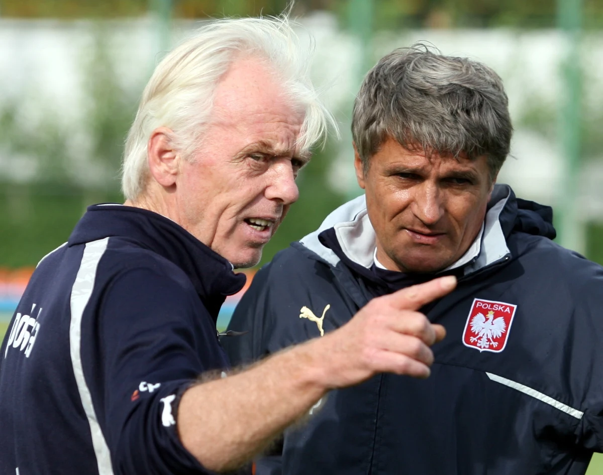 "Był wybitnym trenerem. Jego erudycja i wiedza były imponujące" – wspomina Adam Nawałka, były selekcjoner reprezentacji Polski, Leo Beenhakkera. Polska piłka nożna pogrążyła się w żałobie po wczorajszej informacji o śmierci legendarnego trenera, który doprowadził naszą kadrę do pierwszego w historii awansu na mistrzostwa Europy w 2008 roku. W rozmowie z Radiem RMF24 Nawałka dzieli się wspomnieniami i refleksjami na temat współpracy z Holendrem.