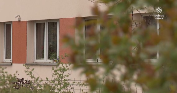 ''Wydarzenia'': Mieszkała kilka dni z martwym mężem. Seniorce pomógł listonosz i sąsiadka