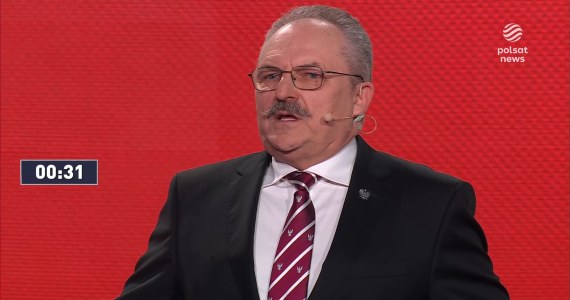 Debata przedwyborcza. Czy na stacjach paliw zakazać sprzedazy alkoholu? Jakubiak: To cena alkoholu na półce jest problemem