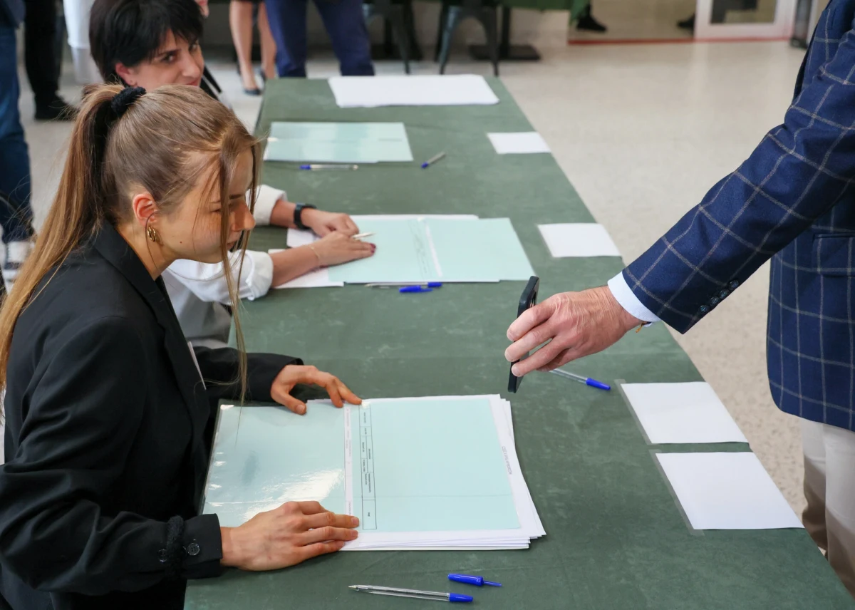 Państwowa Komisja Wyborcza zarejestrowała Krzysztofa Stanowskiego jako ostatniego kandydata na prezydenta. Na rozpatrzenie PKW nie oczekuje już żadne zgłoszenie. W wyborach prezydenckich wystartuje ostatecznie 13 kandydatów. Cztery osoby odrzucono.
