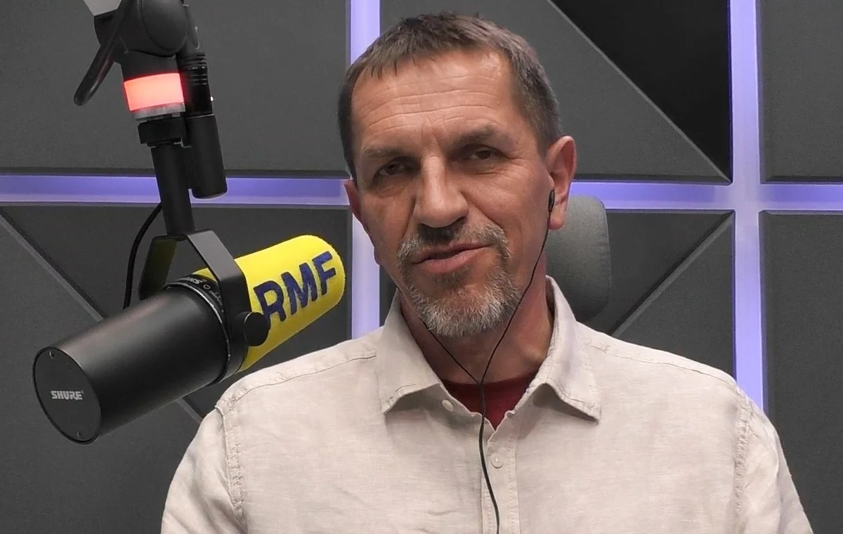 „Standardy życia publicznego, powaga wyborów prezydenckich jest największym przegranym debat w Końskich” – stwierdził w Rozmowie o 7 w Radiu RMF24 i RMF FM prof. Jarosław Flis. „Zaczęły się podchody, gra miejska w Końskich i trudno powiedzieć, że ktoś na tym wygrał” – dodał socjolog. 