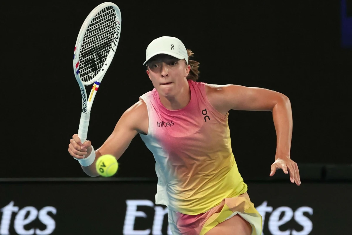 Iga Świątek rozpoczyna rywalizację na kortach ziemnych. Królowa Rolanda Garrosa wystąpi w rozpoczynającym się w poniedziałek halowym turnieju WTA w Stuttgarcie. Na drodze polskiej wiceliderki światowego rankingu niewygodne rywalki.