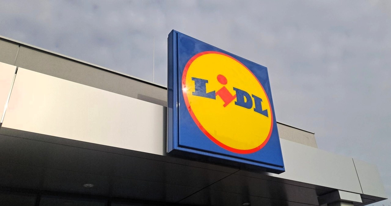 Promocje w Lidlu i Biedronce. Kierowcy płacą 36 zł żeby mieć spokój na lata