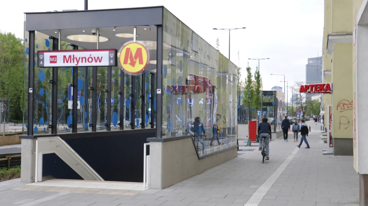 Zarząd Transportu Miejskiego wprowadza zmiany w funkcjonowaniu komunikacji miejskiej w związku ze Świętami Wielkanocnymi. W dniach od 17 do 22 kwietnia pasażerowie muszą przygotować się na modyfikacje w rozkładach jazdy oraz trasach autobusów, tramwajów i metra.