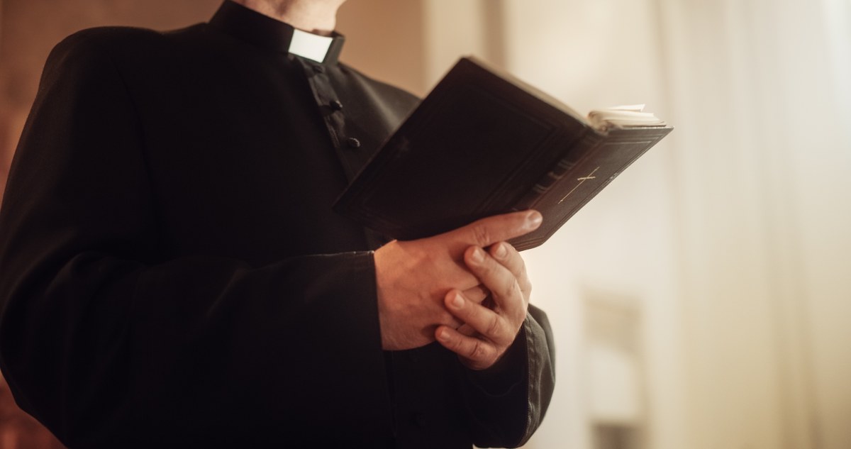 Ksiądz-nauczyciel oskarżony o pedofilię. Szokujące ustalenia