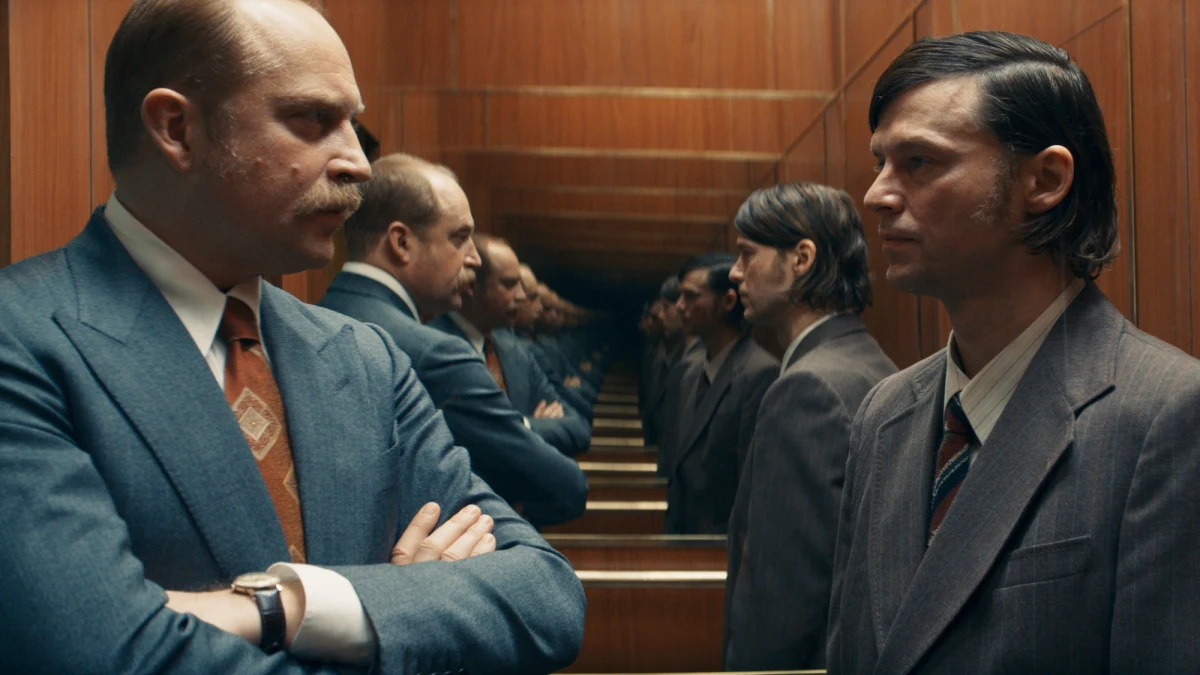 Lata 80., Warmia, lądowanie istot pozaziemskich. Premiera serialu "Projekt UFO" w reżyserii i ze scenariuszem Kaspra Bajona zaplanowana została na 16 kwietnia w serwisie Netflix. W rolach głównych, po raz pierwszy razem, Piotr Adamczyk i Mateusz Kościukiewicz. Obaj, jak mówią w wywiadzie dla RMF FM, trochę się bali tej współpracy. "I tu widać jak bardzo się mylimy czasami w ocenie, w obawach przed drugim człowiekiem" - mówi nam Piotr Adamczyk. A wspólny czas na planie obaj aktorzy oceniają jako "fantastyczny". 