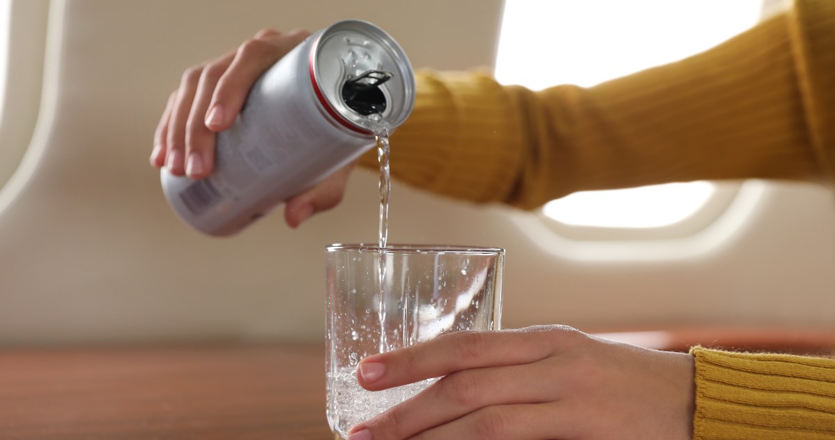 Osłabiają przepuszczalność jelit, wywołują stany zapalne. Polacy piją litrami