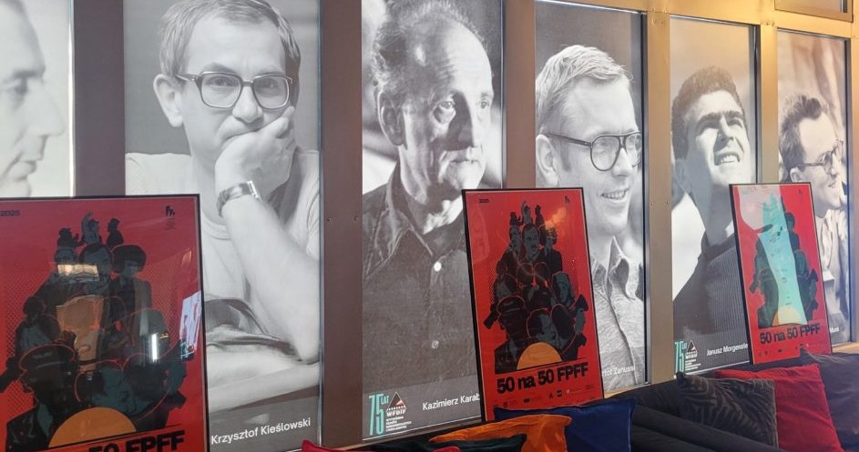 Trwają kwietniowe odsłony projektu "50 na 50". W ramach cyklu, zorganizowanego z okazji 50-lecia Festiwalu Polskich Filmów Fabularnych w Gdyni, w 34 miastach w Polsce aż 57 instytucji organizuje przeglądy filmów skupiających się wokół wybranego fragmentu historii festiwalu.