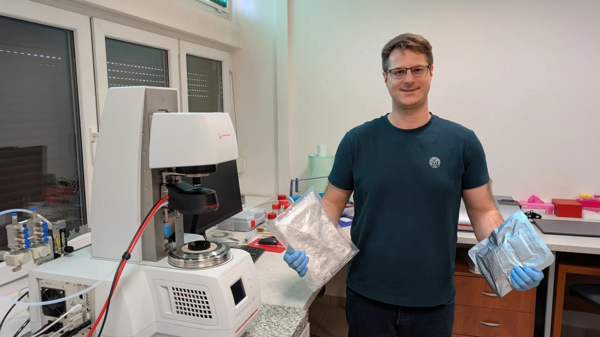 Już 21 kwietnia, wraz z obsługiwaną przez SpaceX komercyjną misją zaopatrzeniową, polecą na orbitę pierwsze próbki potrzebne do realizacji eksperymentów polskiej misji kosmicznej Ignis. Misja Axiom-4, w ramach której polski astronauta Sławosz Uznański-Wiśniewski weźmie udział w realizacji w sumie 13 rodzimych eksperymentów, jest planowana na przełomie maja i czerwca. Dziś polecą na Międzynarodową Stację Kosmiczną m.in. próbki eksperymentu "Stability of Drugs". Jak mówi RMF FM dr inż. Jakub Włodarczyk z Centrum Materiałów Polimerowych i Węglowych PAN w Zabrzu, przedmiotem badania będzie ocena trwałości polimerowych, biodegradowalnych systemów przechowywania i uwalniania leków.