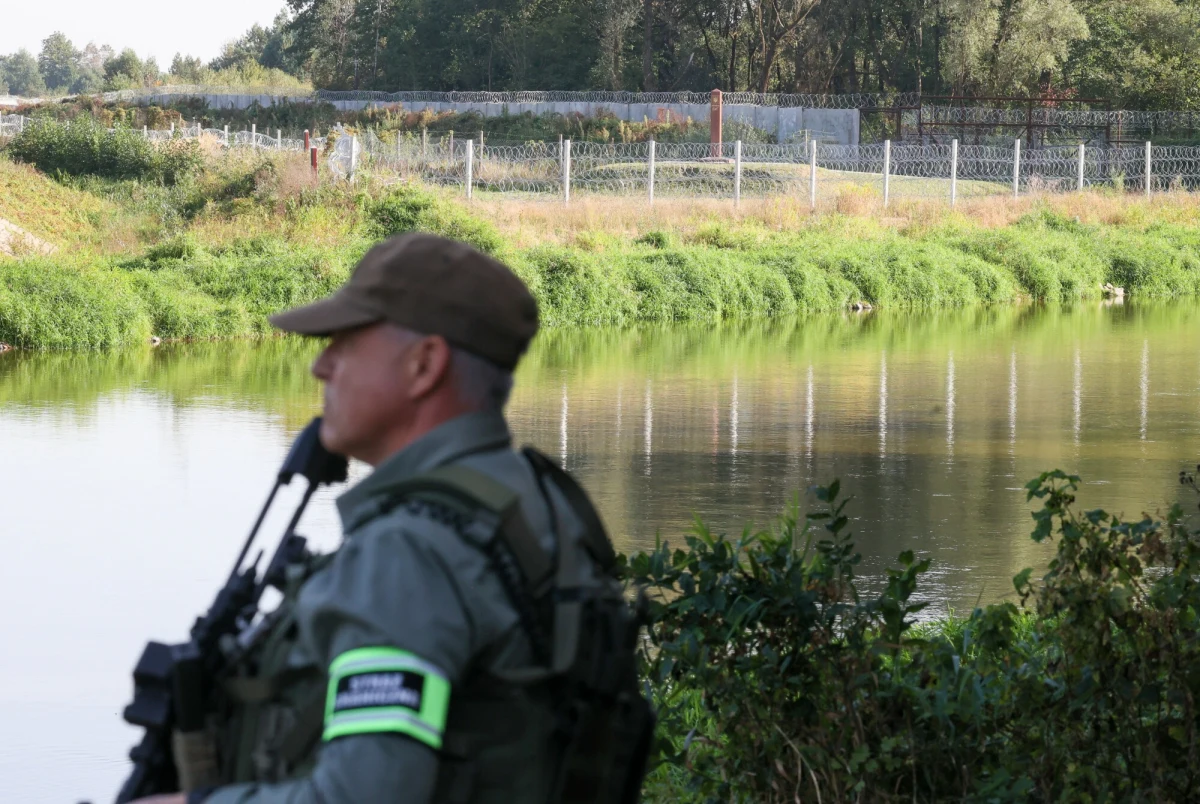 Tożsamość dwóch mężczyzn, których zwłoki wydobyto we wtorek z rzeki Bug w województwie lubelskim, jest ustalana przez policję. Straż graniczna nie wyklucza, że to migranci, którzy próbowali przedostać się do naszego kraju z Białorusi.