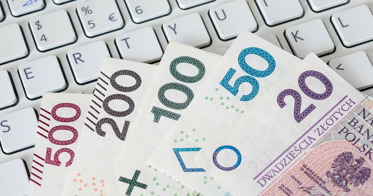 Kiedy dojdzie przelew? W bankach pytamy, kiedy go wysłać, aby doszedł przed weekendem