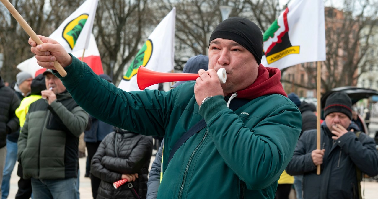 Będzie wielki protest w Warszawie? "Po kraju przetacza się fala zwolnień"