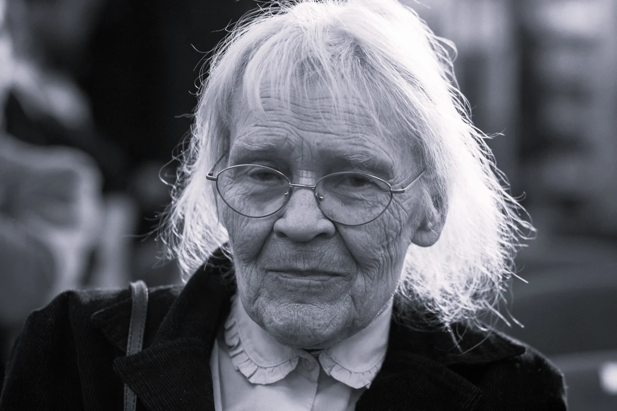 W czwartek w wieku 93 lat zmarła poetka, dramaturżka, autorka sztuk teatralnych Krystyna Miłobędzka. O jej śmierci poinformowało wydawnictwo Wolno.