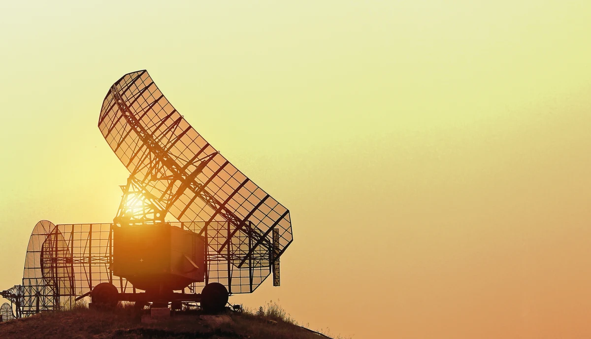 Brytyjska może pochwalić się nową bronią do namierzania i likwidowania dronów. W systemie, któremu nadano roboczą nazwę RF DEW, zastosowano fale radiowe o wysokiej częstotliwości.