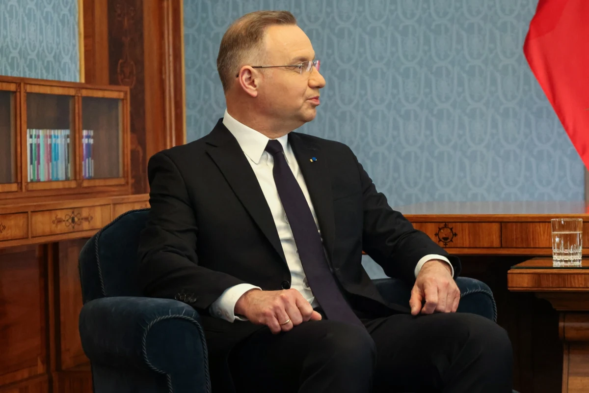 ​Andrzej Duda skierował do Trybunału Konstytucyjnego - w trybie kontroli prewencyjnej - tzw. ustawę o mowie nienawiści - poinformowała Kancelaria Prezydenta RP. Przyjęta przez parlament nowelizacja Kodeksu karnego zawiera rozszerzony katalog przesłanek przestępstw motywowanych uprzedzeniami.