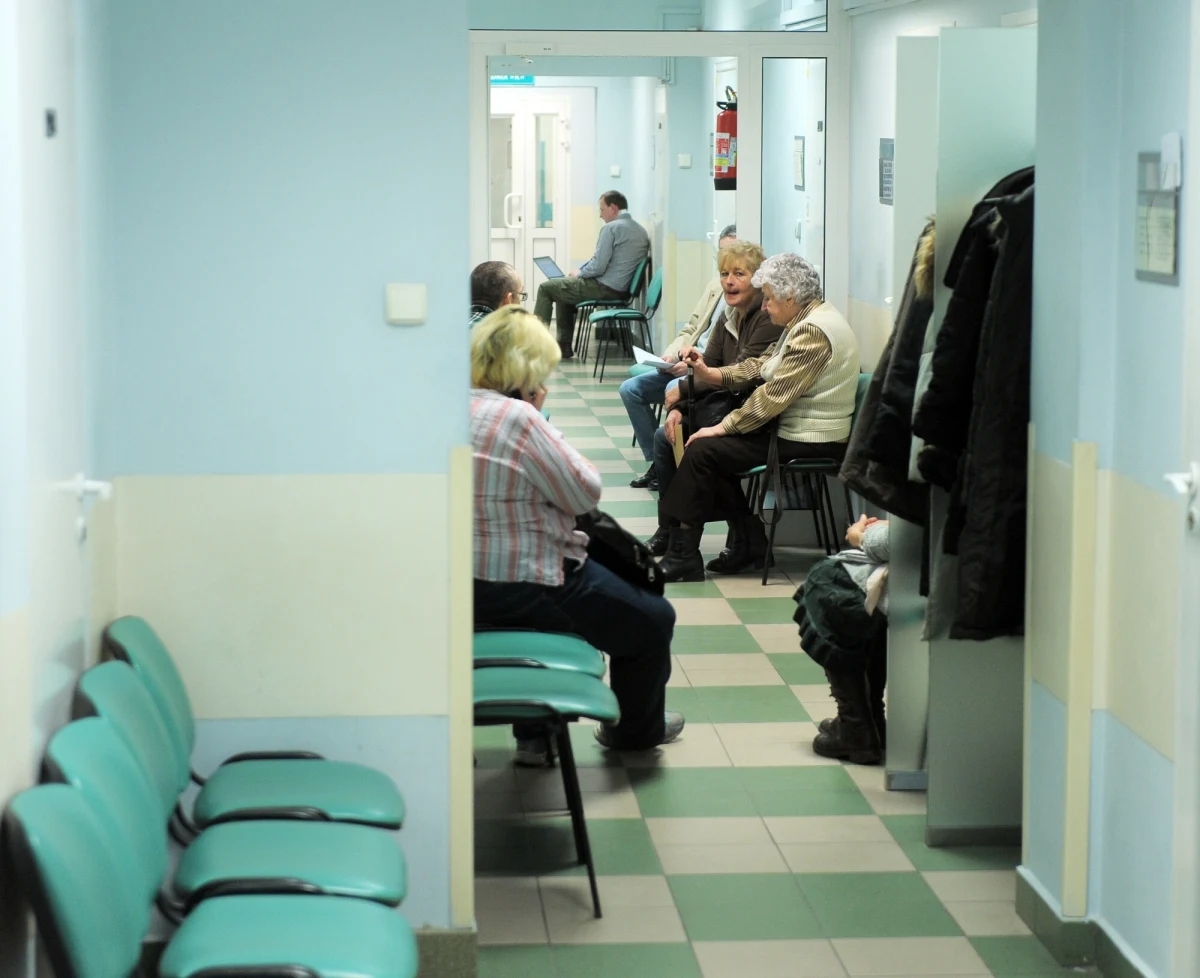 Narodowy Fundusz Zdrowia wprowadził istotne zmiany w swoim planie finansowym na rok 2025. Jak informuje portal money.pl, zobowiązania z lat ubiegłych przewyższają te z roku 2023 aż 24-krotnie. Zmiany dotyczą przede wszystkim czterech oddziałów wojewódzkich: Łódzkiego, Mazowieckiego, Warmińsko-Mazurskiego oraz Wielkopolskiego. 