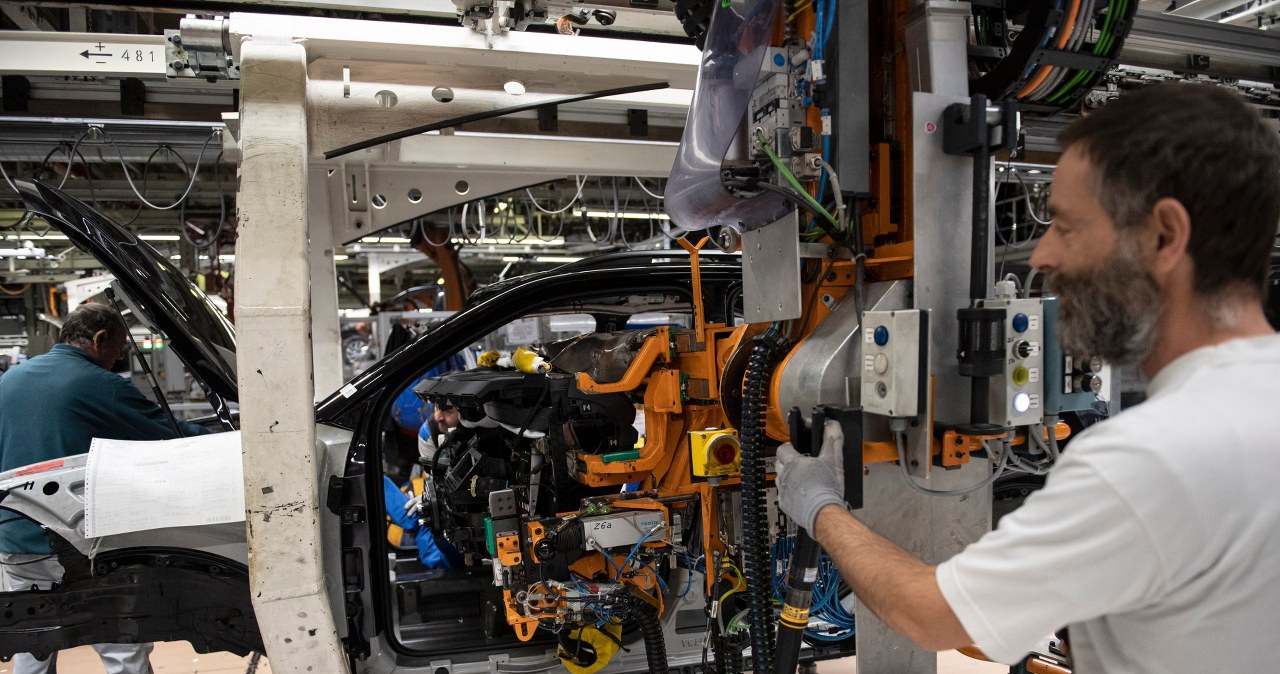 Volkswagen tnie zatrudnienie w Niemczech. Tysiące osób stracą pracę