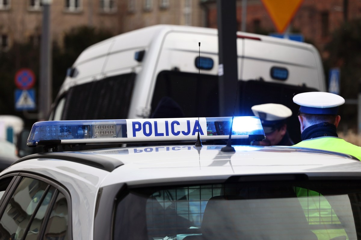 Dramat w Łodzi. Odkryto ciało kobiety, obok syn bez pomocy
