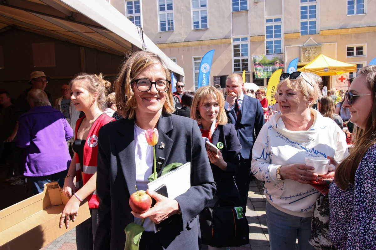 18 maja dowiemy się, czy są szanse na to, by Polska miała pierwszą kobietę prezydenta. O ten urząd ubiegają się dwie panie - obie o poglądach lewicowych: Magdalena Biejat i Joanna Senyszyn. Z sondaży wynika, że większym poparciem cieszy się Magdalena Biejat. Kim jest kandydatka Lewicy w wyborach prezydenckich?