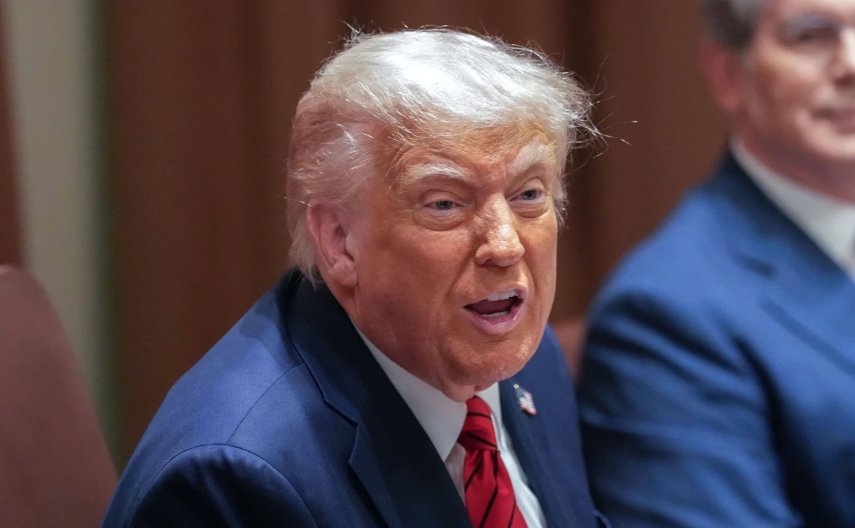 "Nikt nie rozgrywa mnie w rozmowach o zakończeniu wojny w Ukrainie" - powiedział prezydent Stanów Zjednoczonych Donald Trump. Sekretarz stanu Marco Rubio mówił wcześniej, że USA są gotowe zrezygnować z prób osiągnięcia pokoju między Ukrainą i Rosją, jeśli w najbliższym czasie nie będzie sygnałów, że jest to osiągalne.