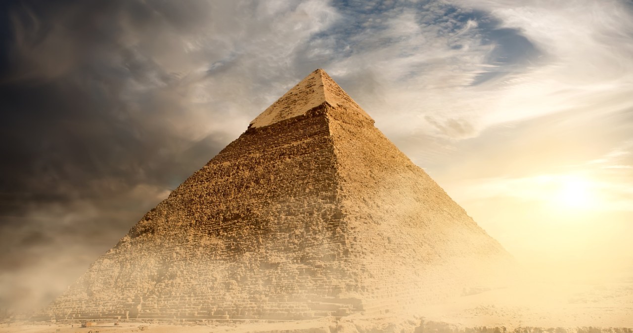 Odkrycie w Egipcie. Grobowiec z archeologicznymi skarbami